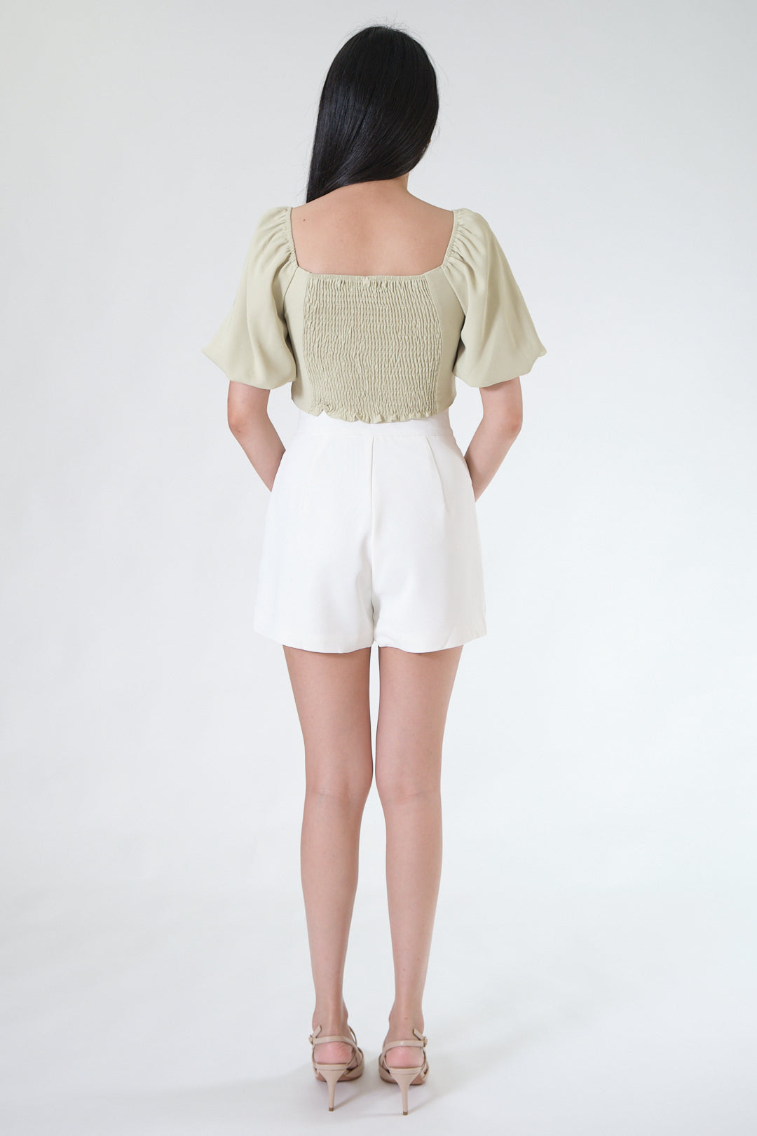 Chixxie Sandy Shorts (White)