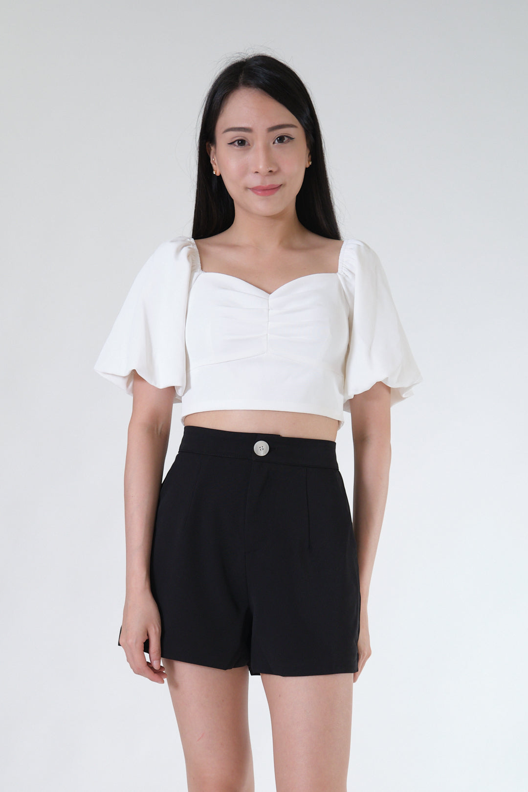 Chixxie Sandy Shorts (Black)