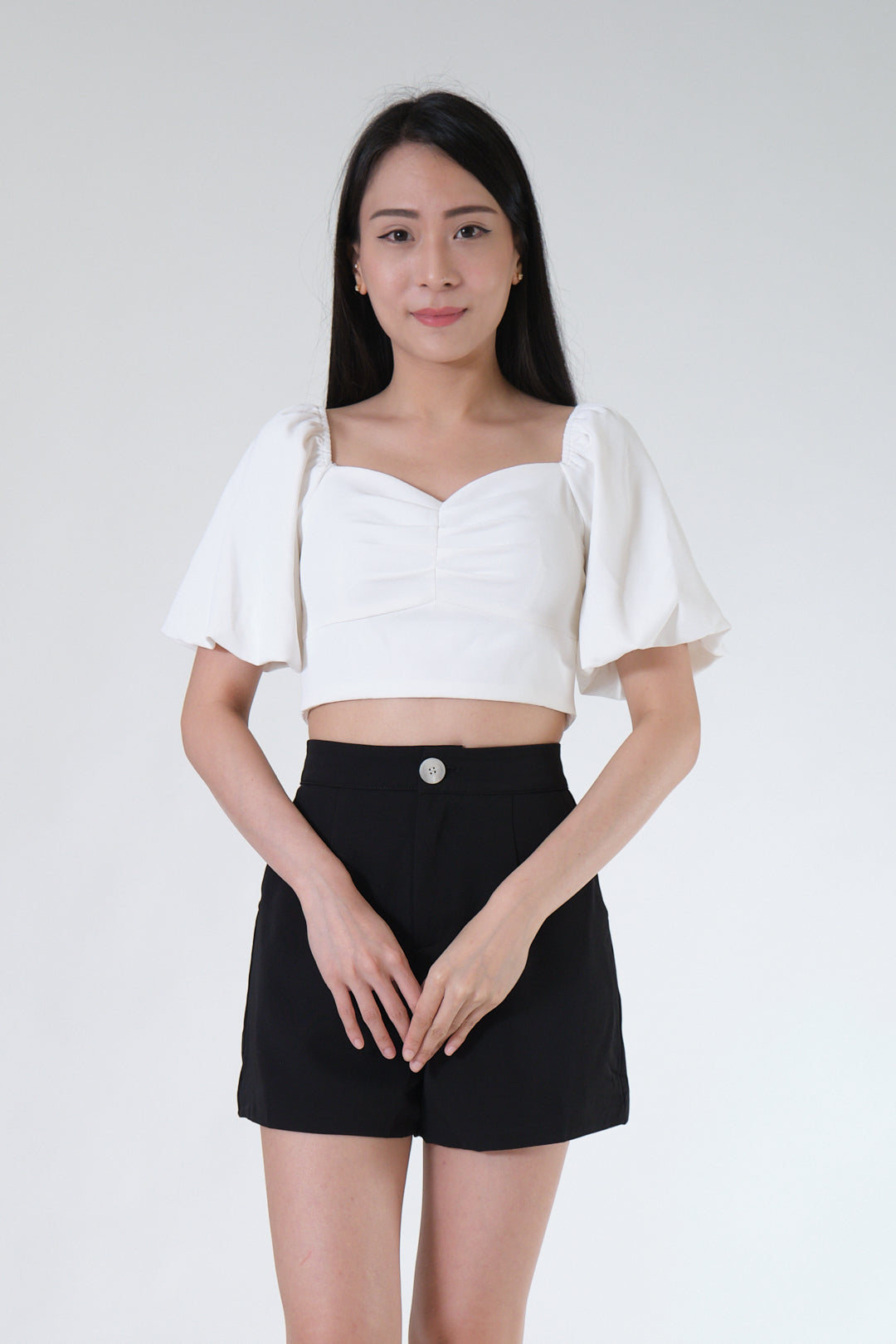 Chixxie Sandy Shorts (Black)
