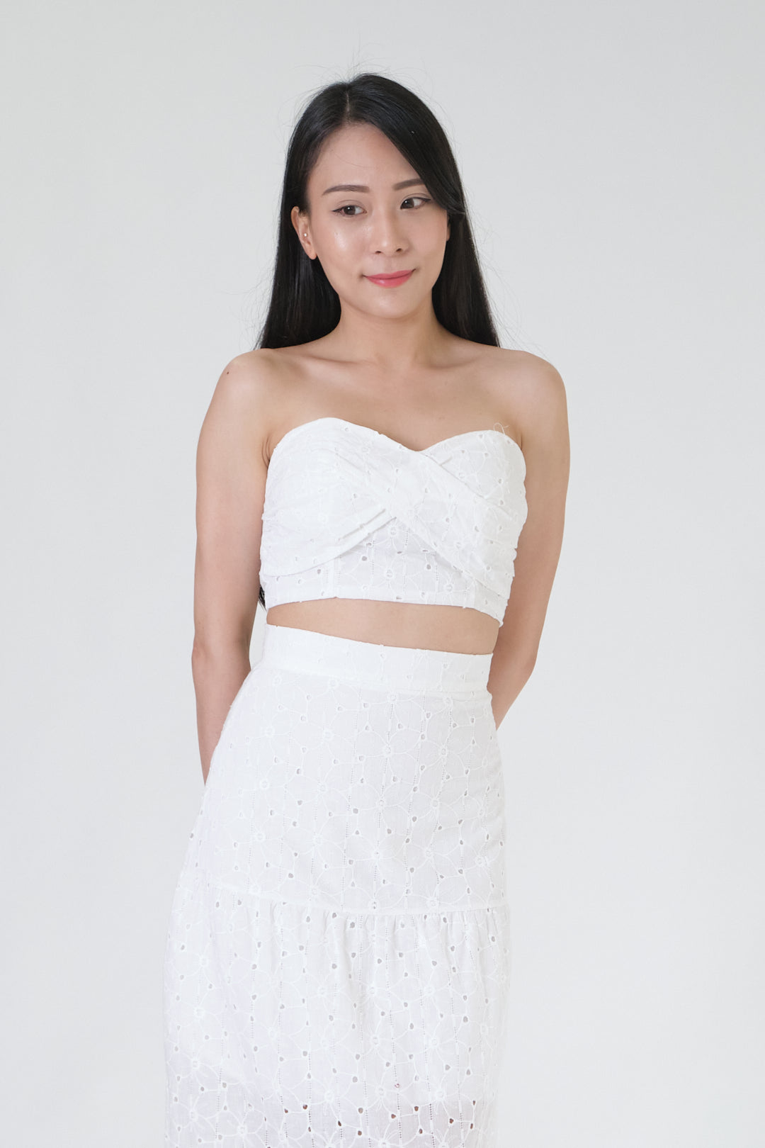 Chixxie Ixia Lace Two-Piece Set (White)