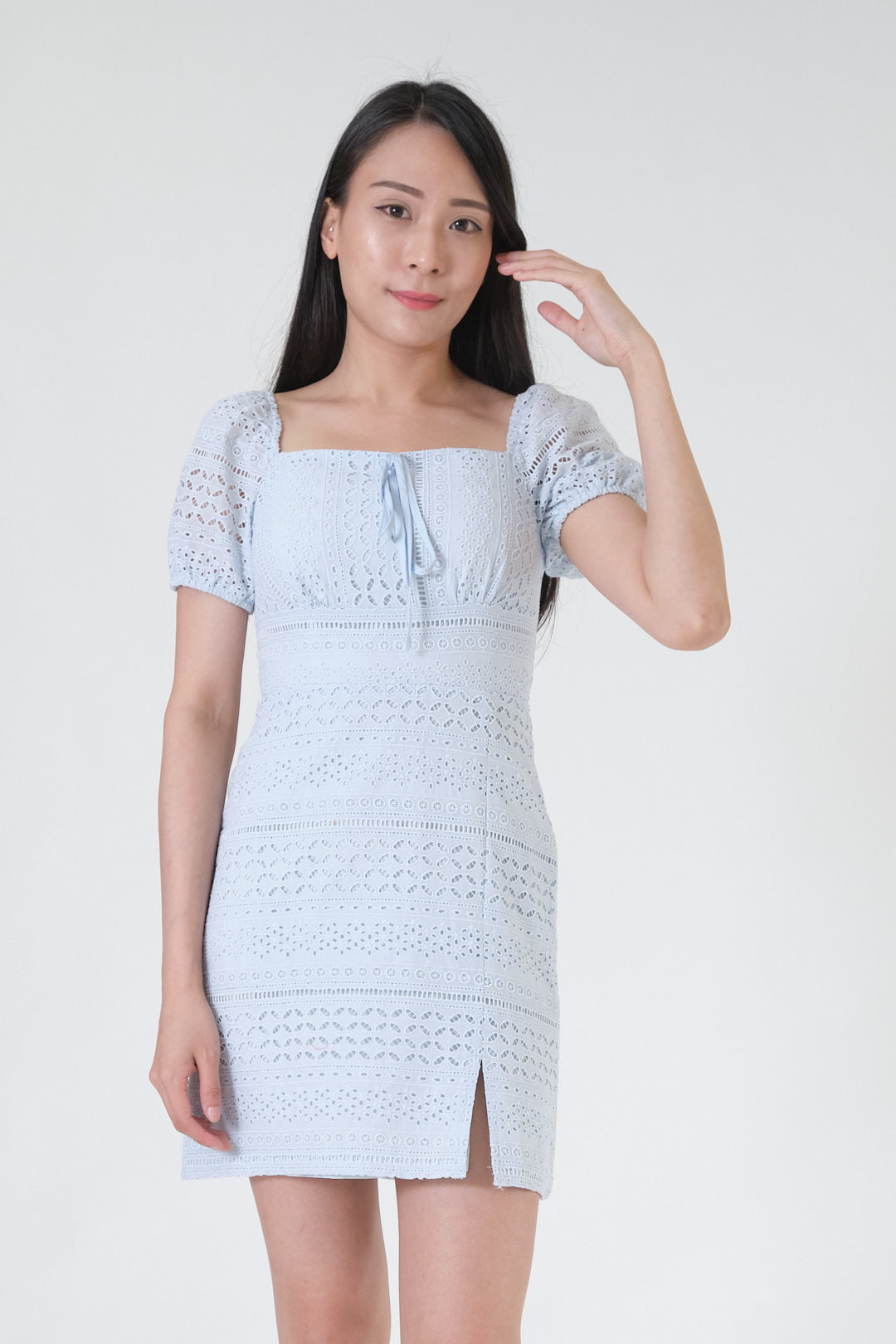 Chixxie Bluebell Lace Short Dress (Blue)