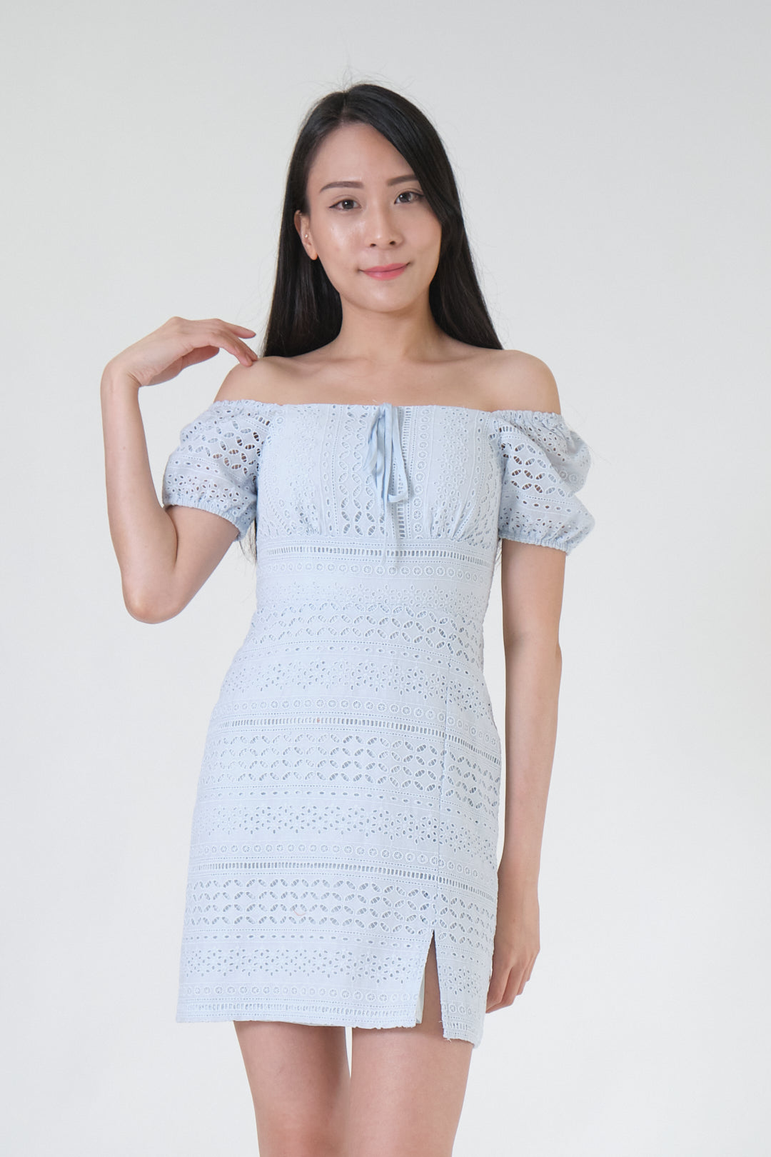 Chixxie Bluebell Lace Short Dress (Blue)