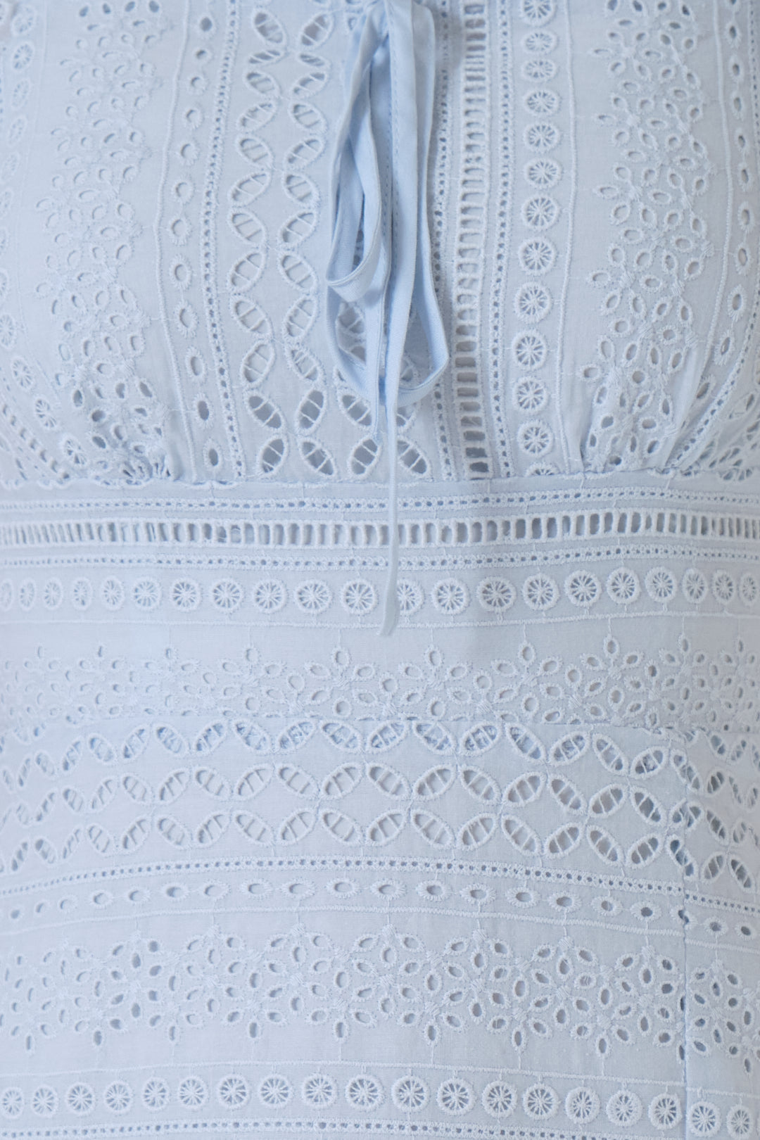 Chixxie Bluebell Lace Short Dress (Blue)