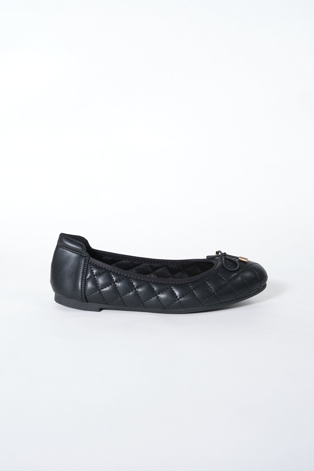 Chixxie XP20 Ribbon Tie Quilt Round Toe Flats