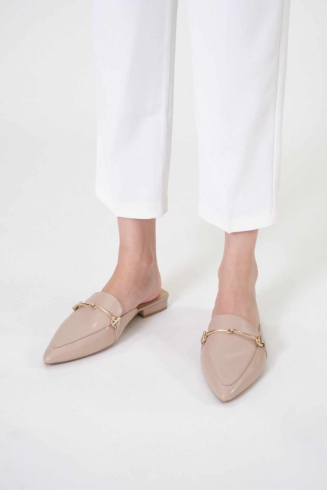 Chixxie XM17 Gold Buckle Pointed Mules