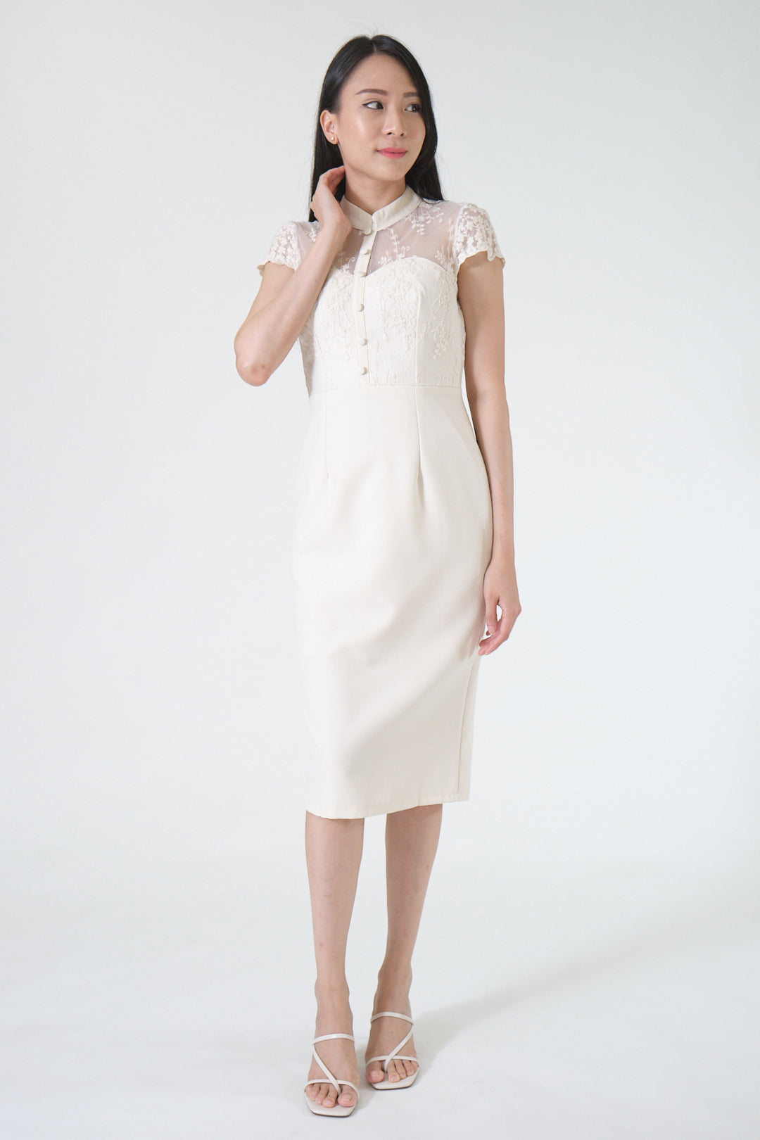 Chixxie Rosalie Cheongsam (Cream)
