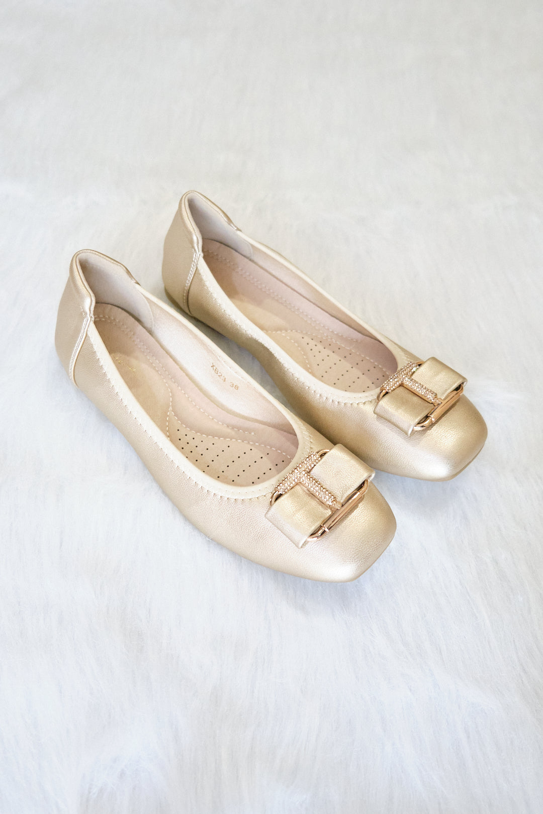 Chixxie XB23 Diamante Buckle Square Toe Flats