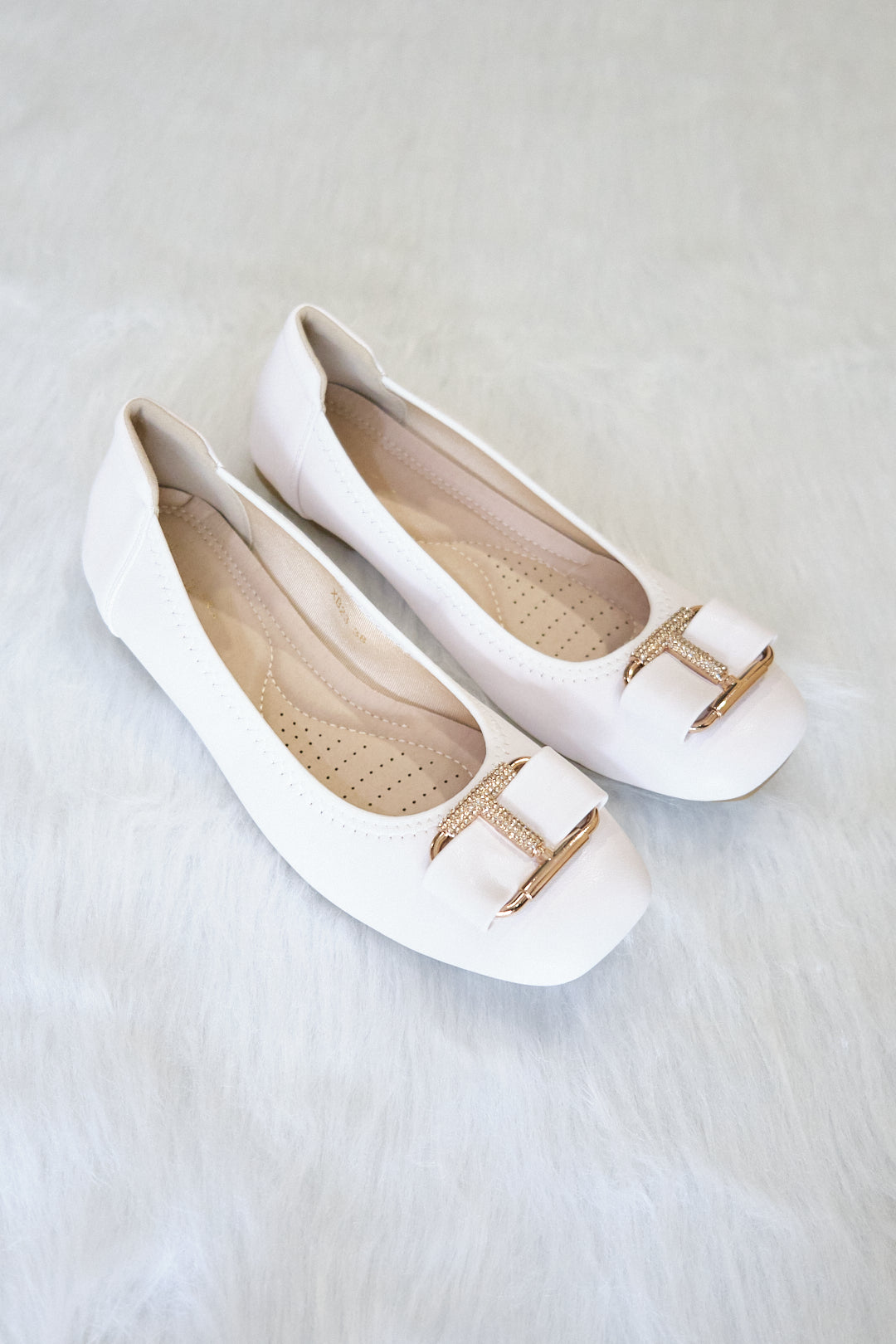 Chixxie XB23 Diamante Buckle Square Toe Flats