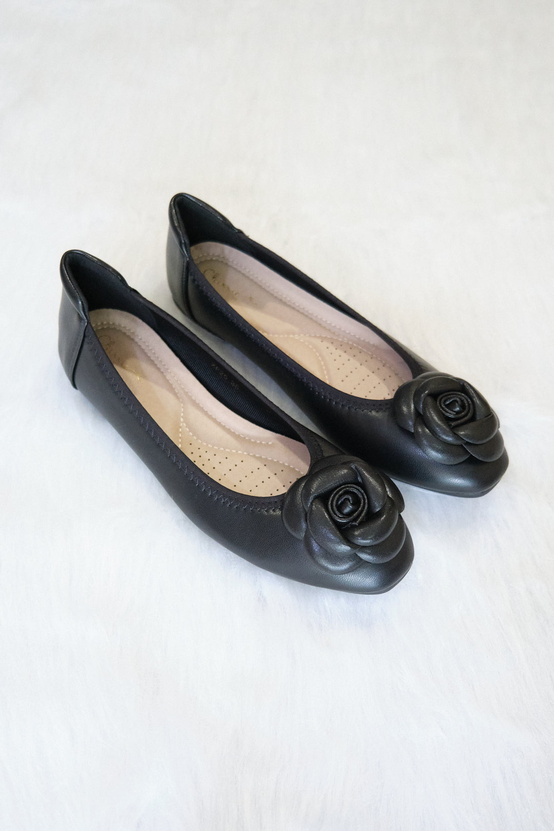 Chixxie XF25 Camelia Round Toe Flats