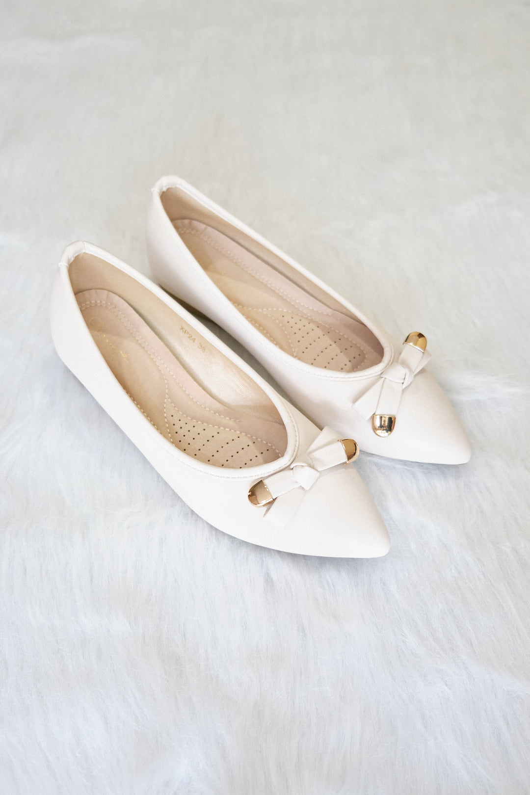 Chixxie XP24 Gold Ribbon Pointed Toe Flats