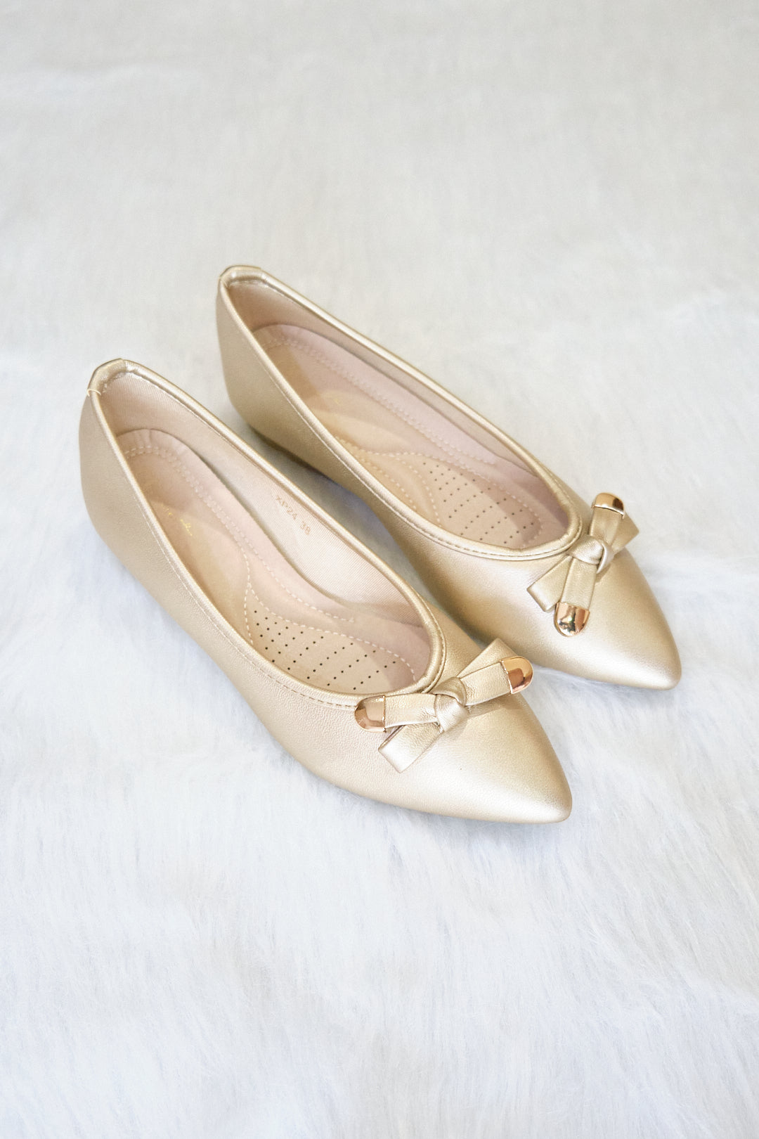 Chixxie XP24 Gold Ribbon Pointed Toe Flats