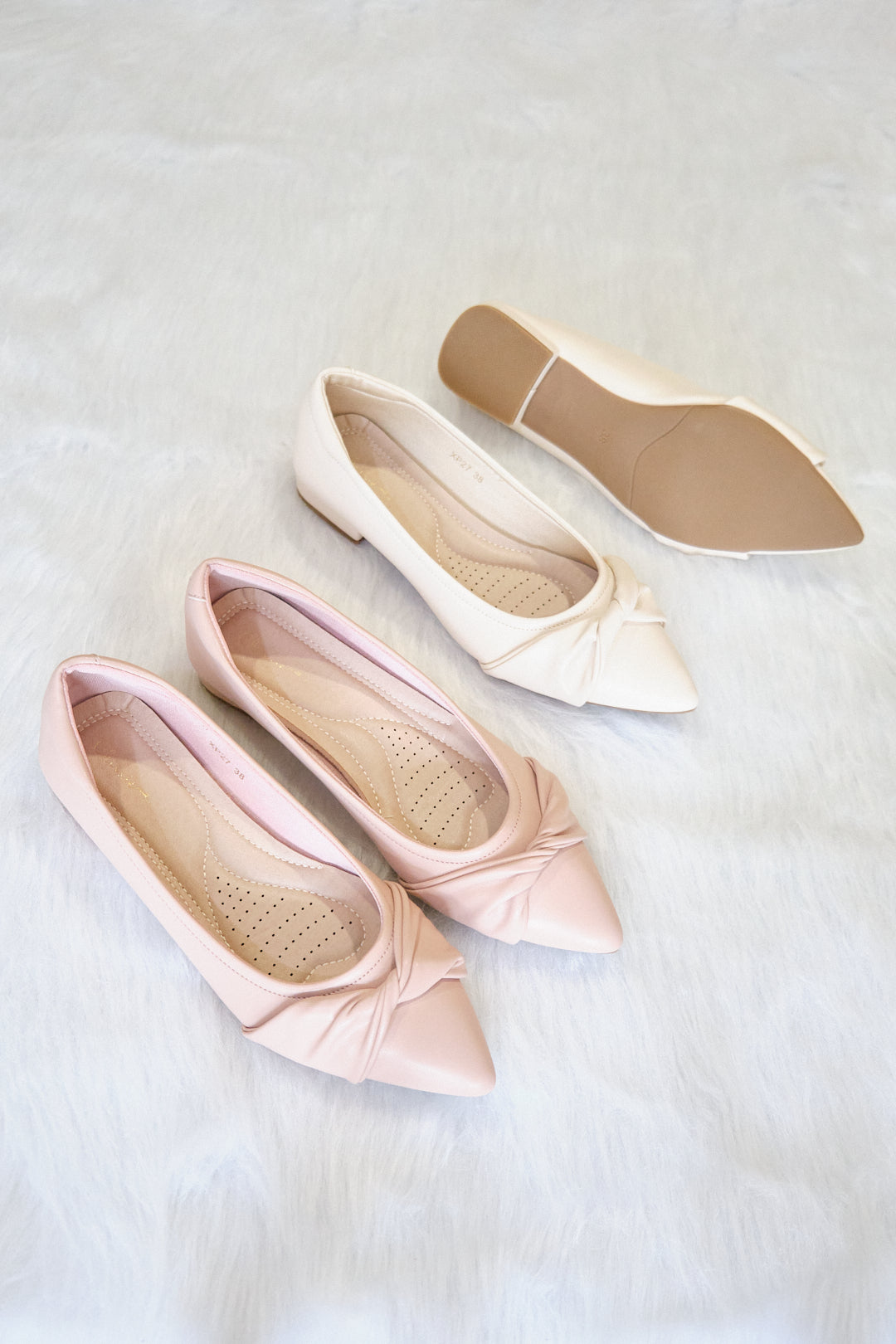 Chixxie XP27 Twist Pointed Toe Flats