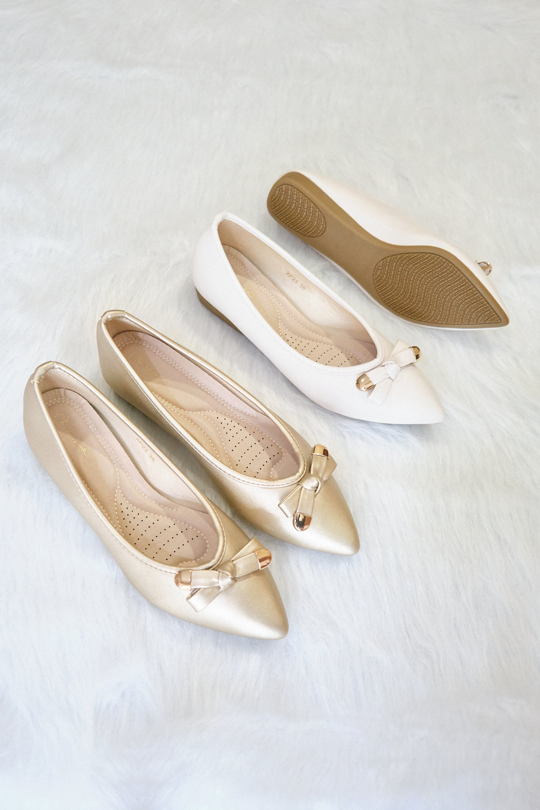 Chixxie XP24 Gold Ribbon Pointed Toe Flats