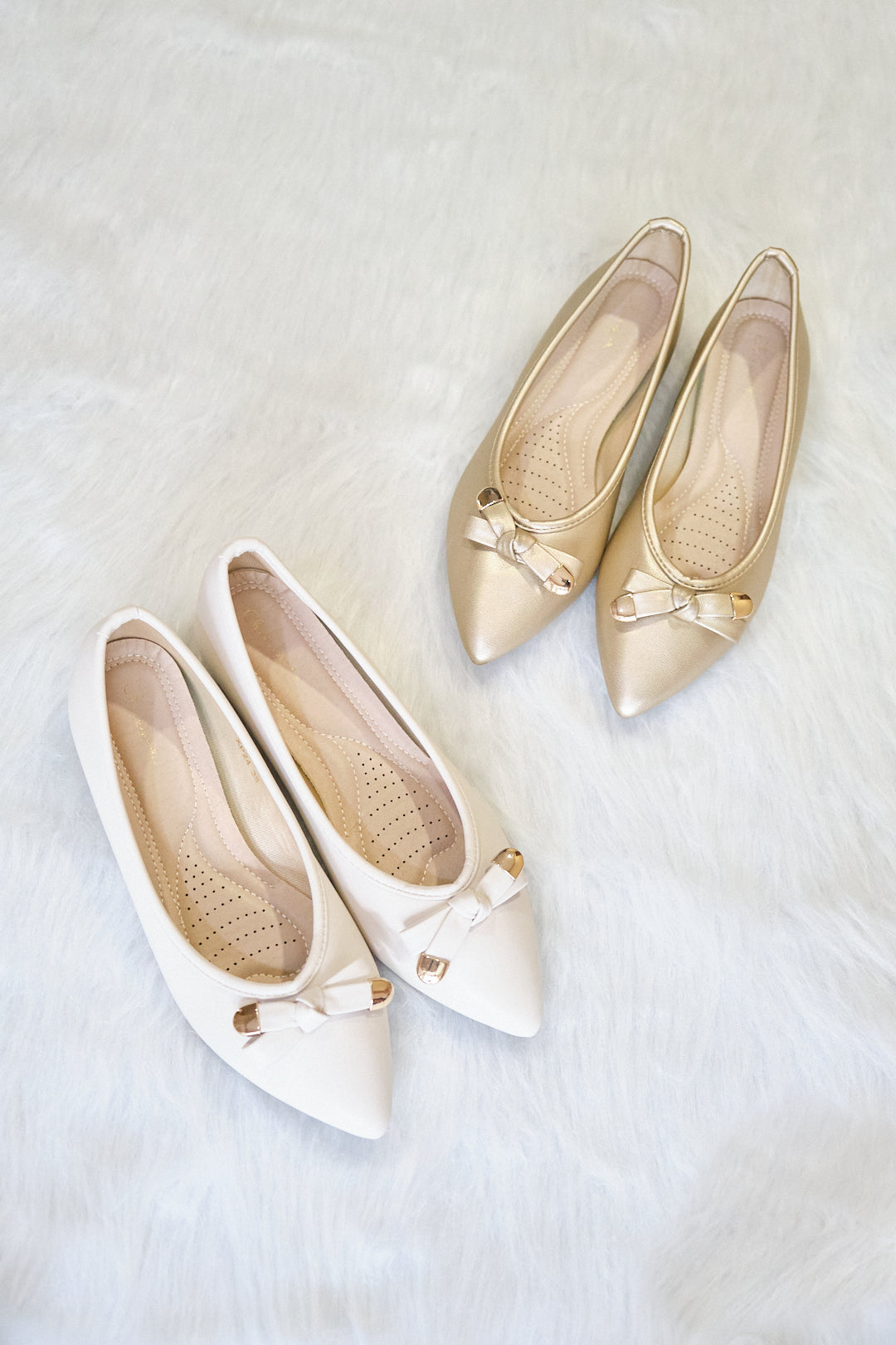 Chixxie XP24 Gold Ribbon Pointed Toe Flats