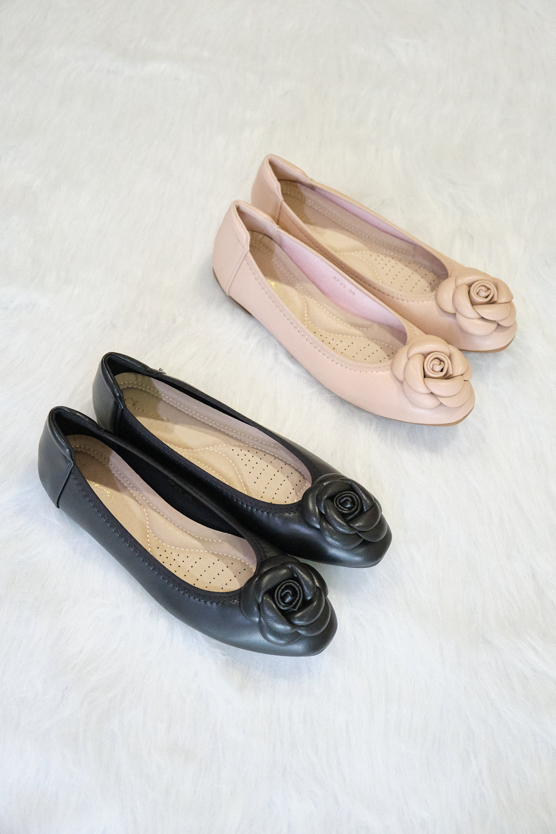 Chixxie XF25 Camelia Round Toe Flats