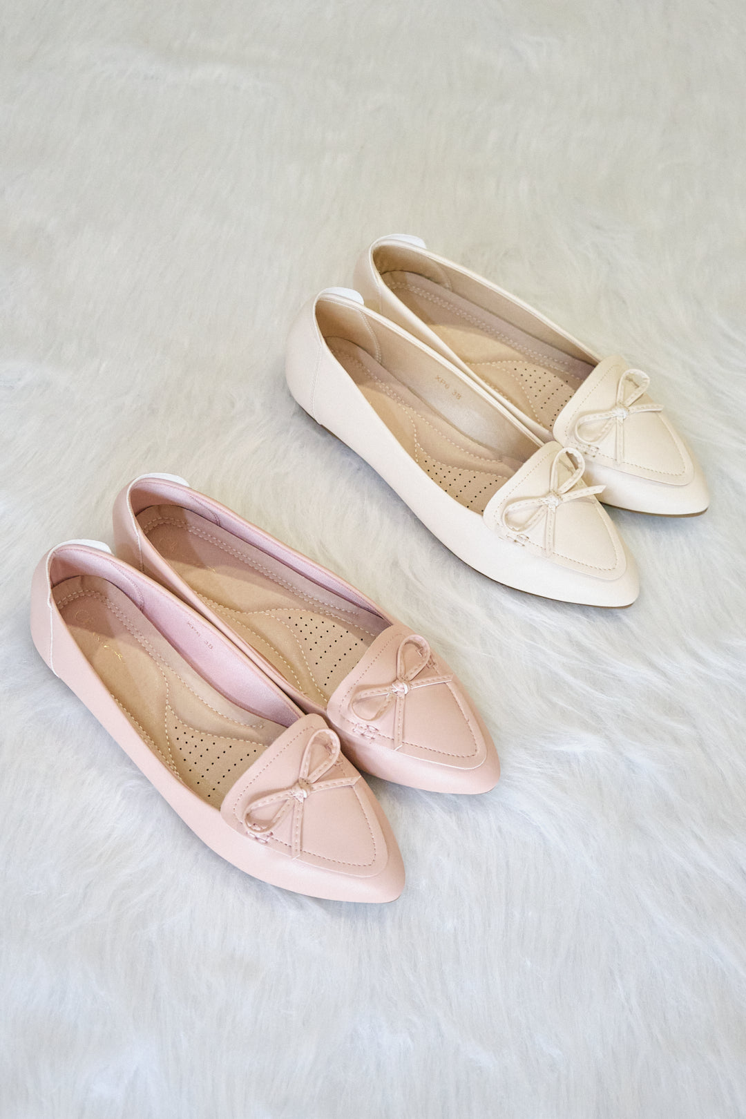 Chixxie XP6 Ribbon Tie Pointed Toe Flats