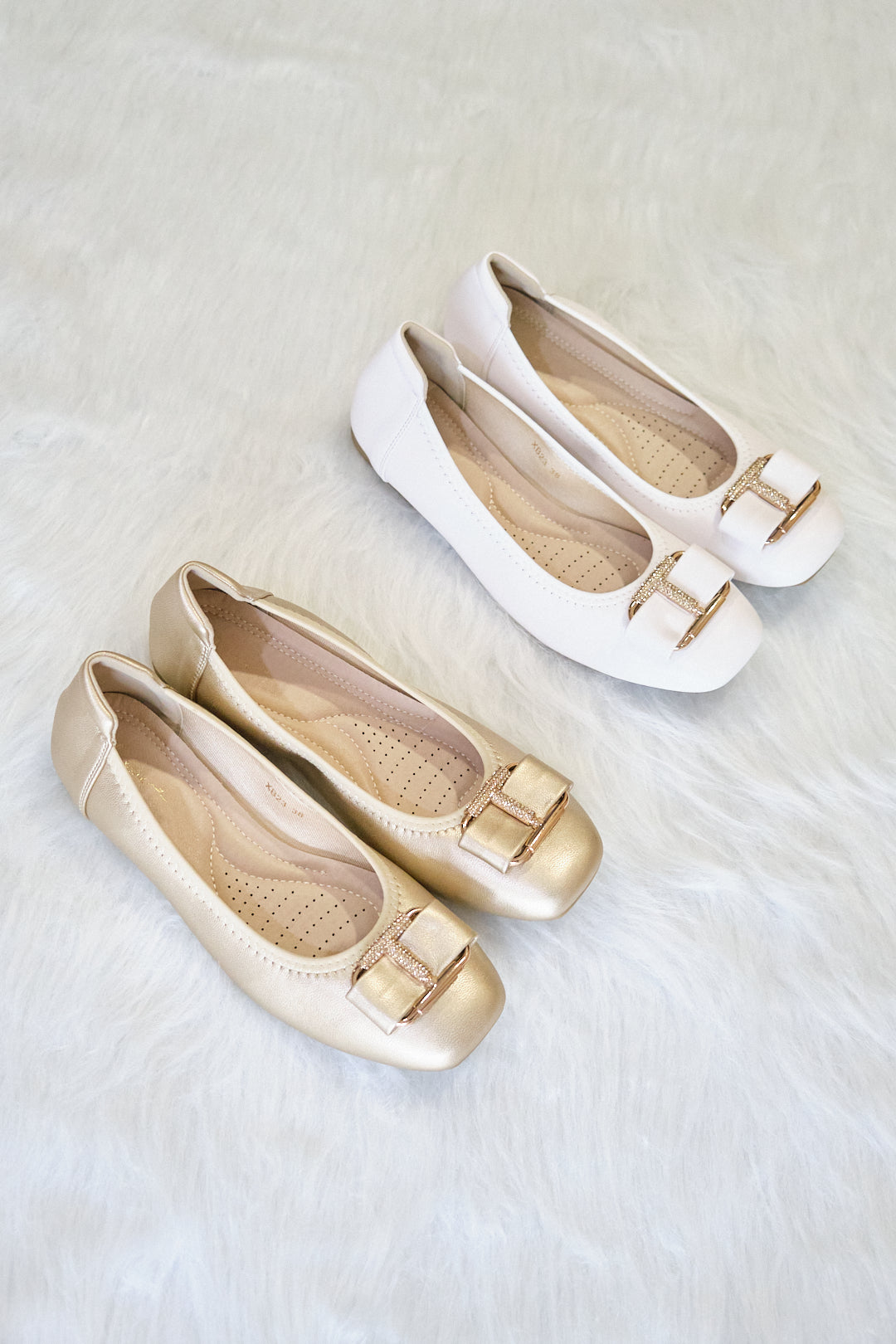 Chixxie XB23 Diamante Buckle Square Toe Flats