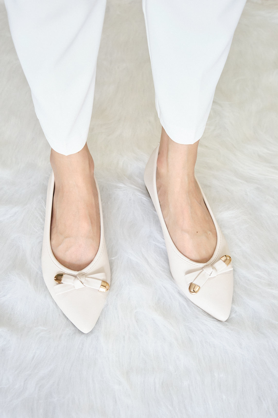 Chixxie XP24 Gold Ribbon Pointed Toe Flats