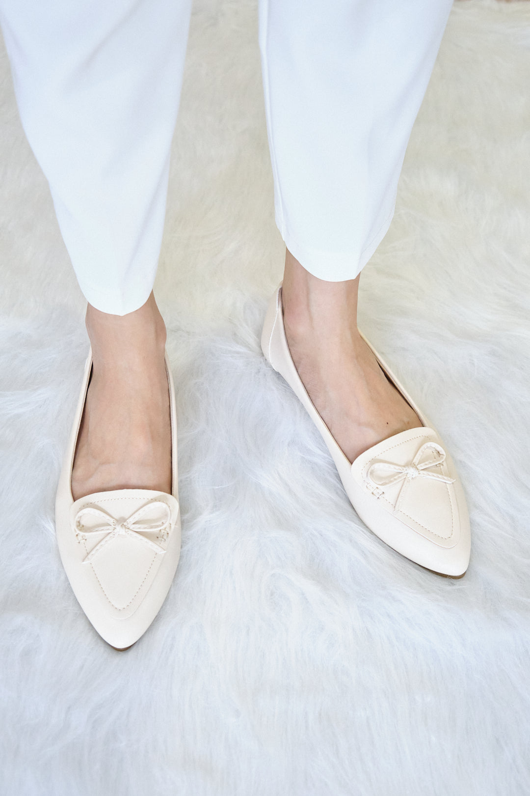 Chixxie XP6 Ribbon Tie Pointed Toe Flats
