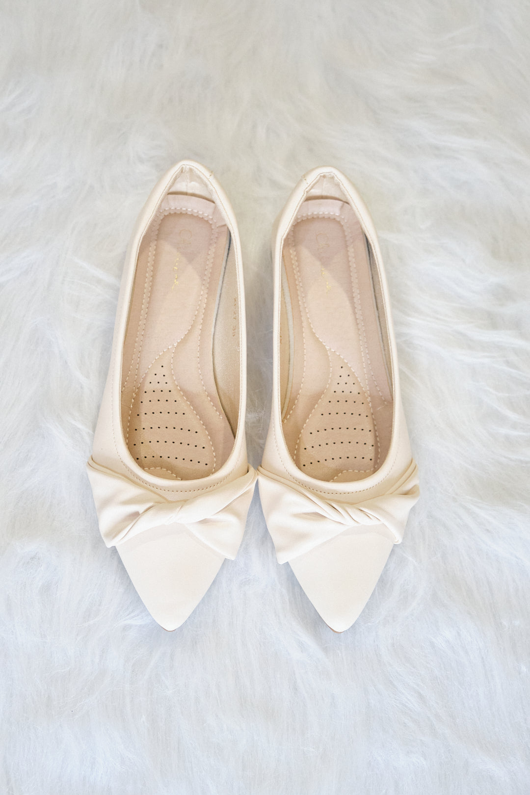 Chixxie XP27 Twist Pointed Toe Flats