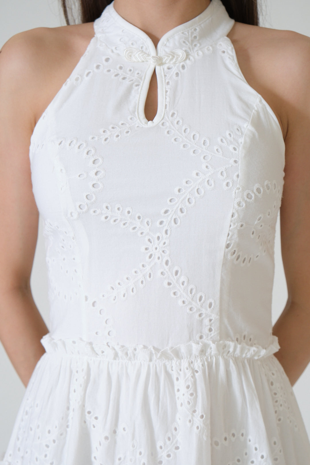 Chixxie Jessica Halter Lace Cheongsam (White)