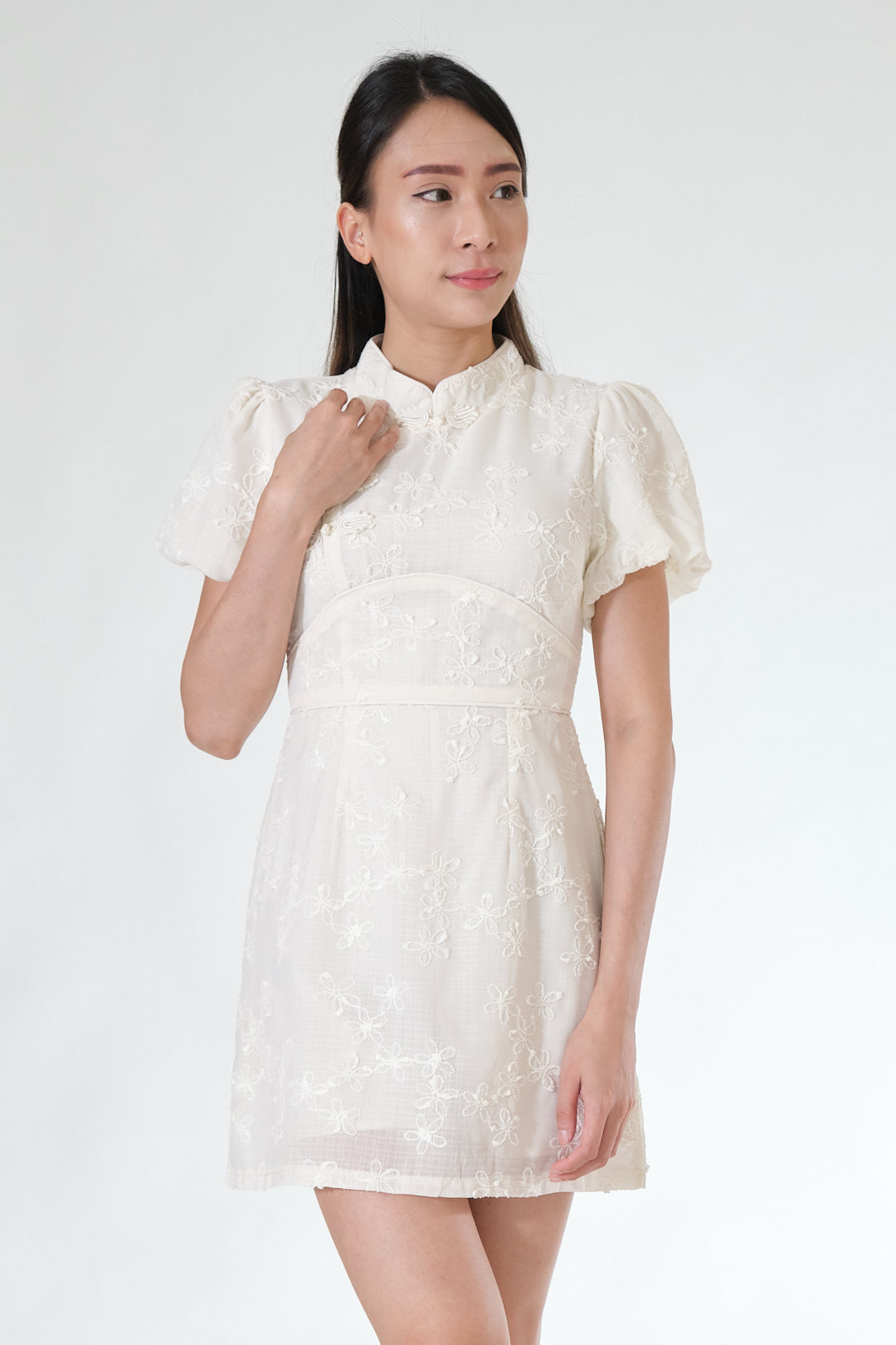 Chixxie Mico Cheongsam (White)