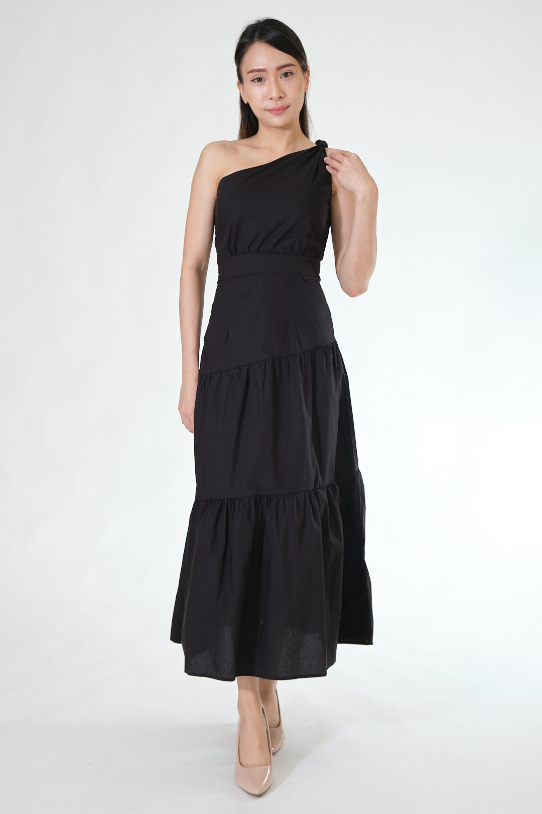 Chixxie Lany Maxi Dress (Black)