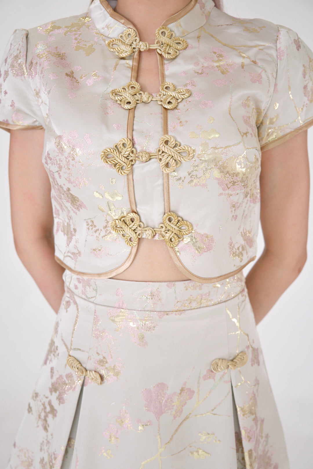 Chixxie Luna Two-Piece Cheongsam Set (Beige)