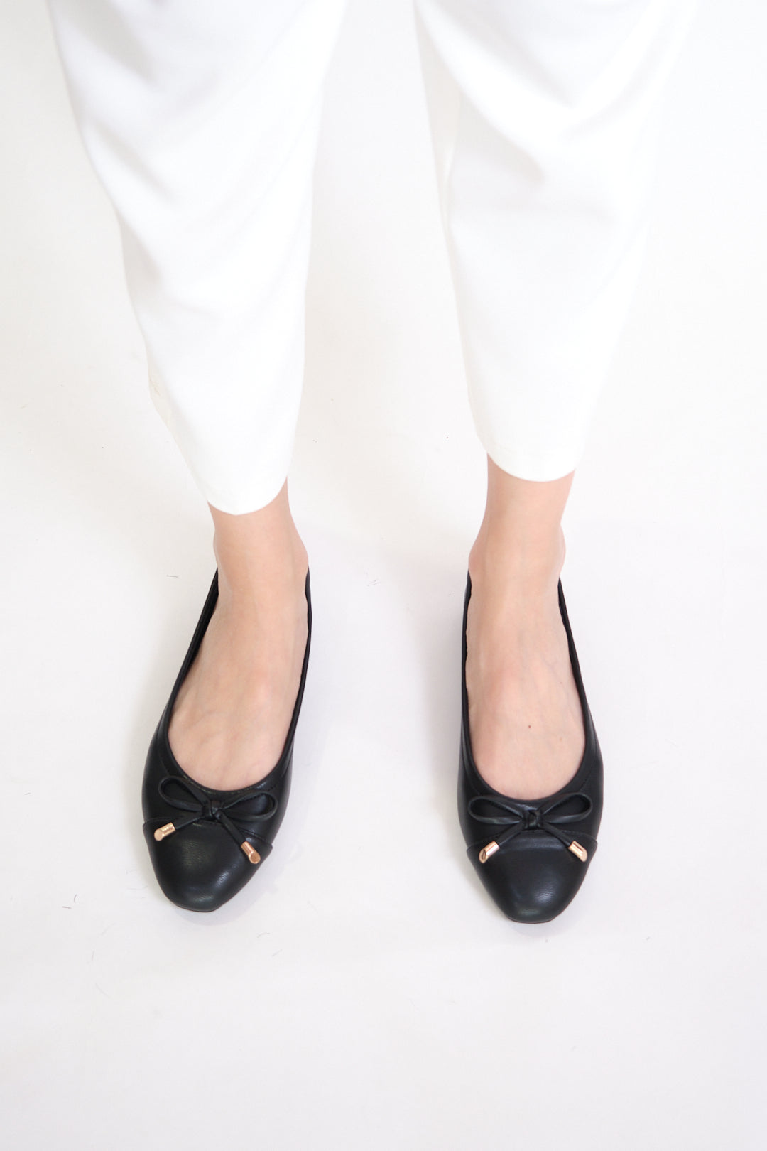 Chixxie XP35 Ribbon Round Toe Flats