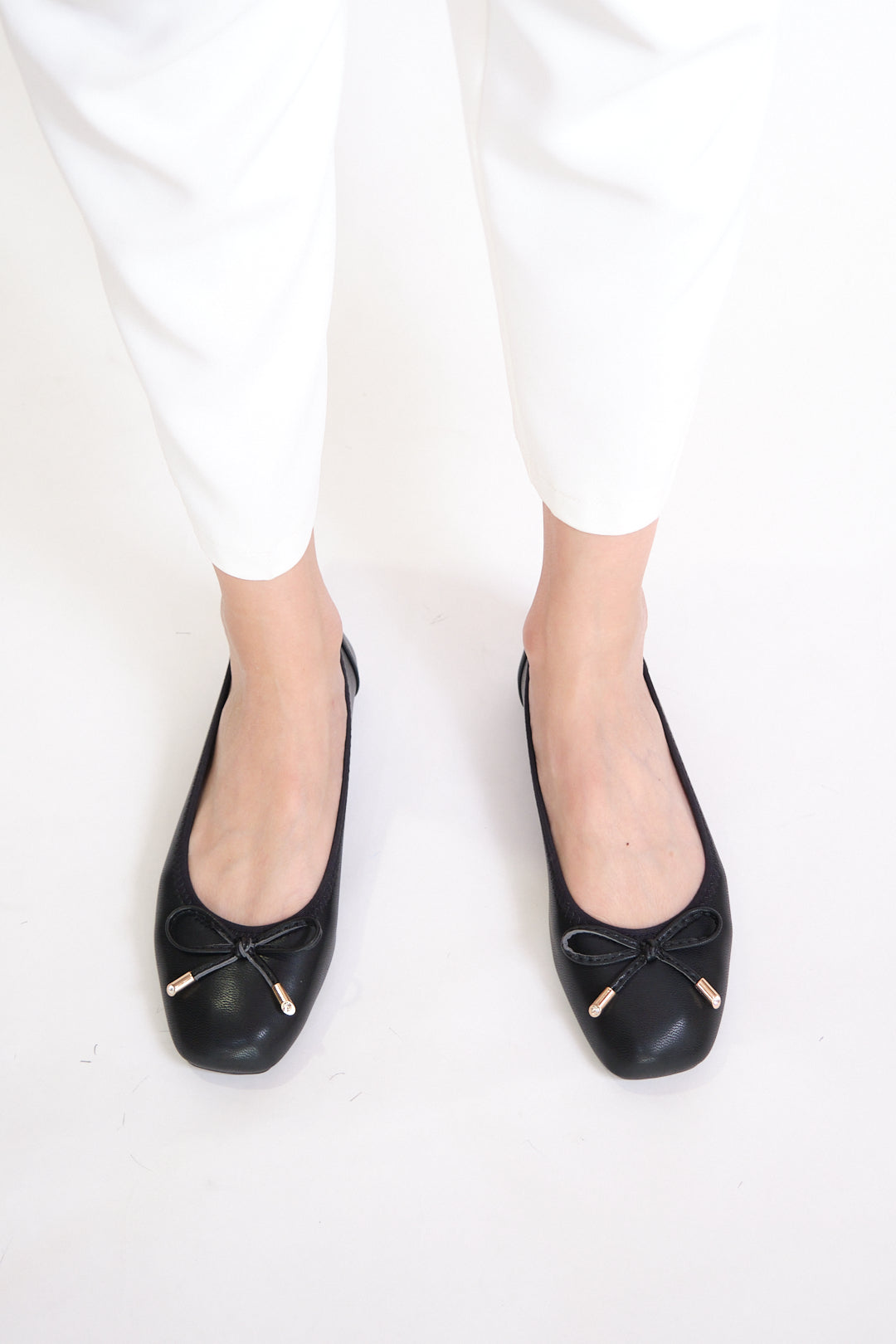 Chixxie XP36 Ribbon Square Toe Flats