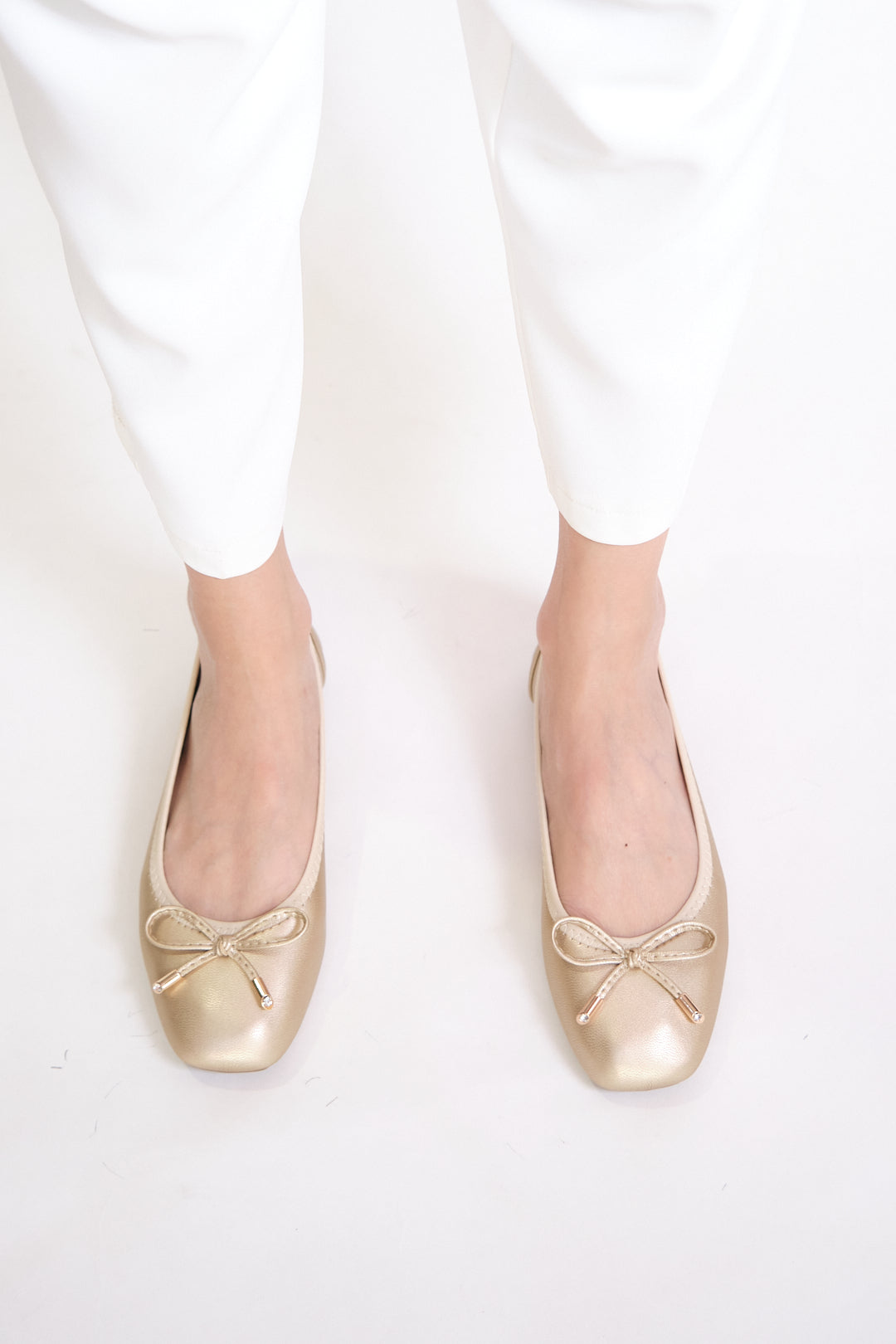 Chixxie XP36 Ribbon Square Toe Flats