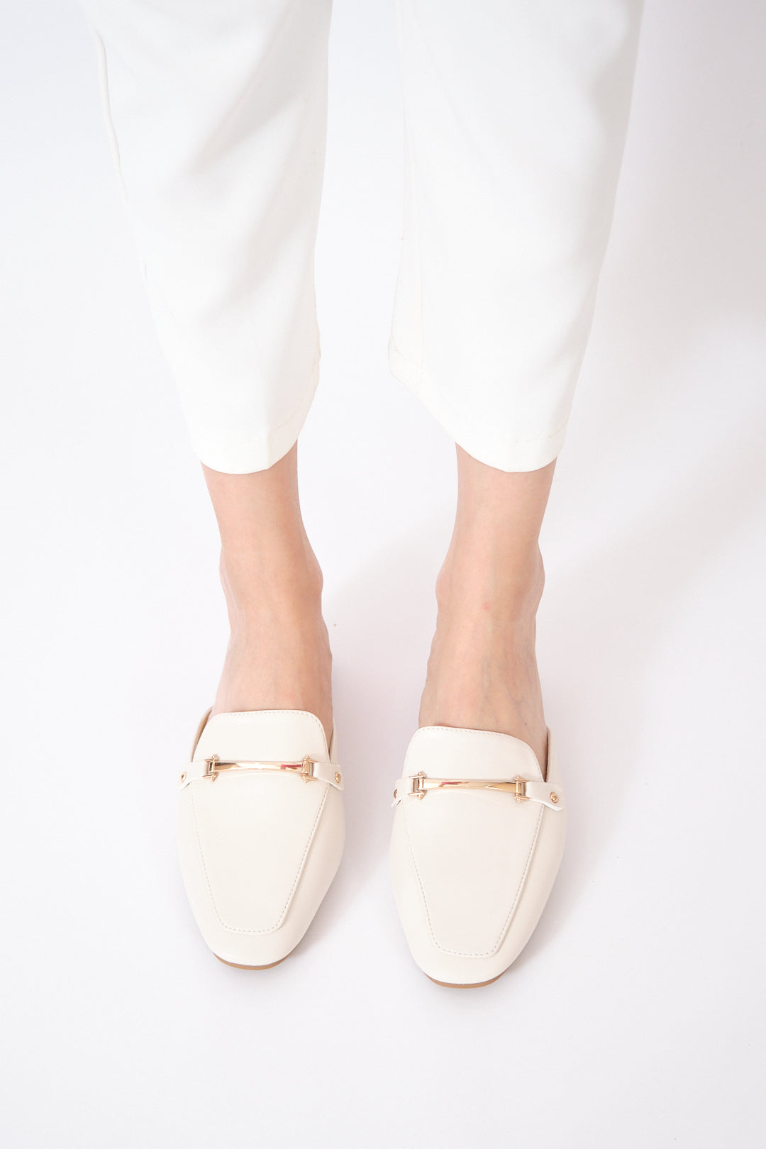 Chixxie XM39 Gold Buckle Mules