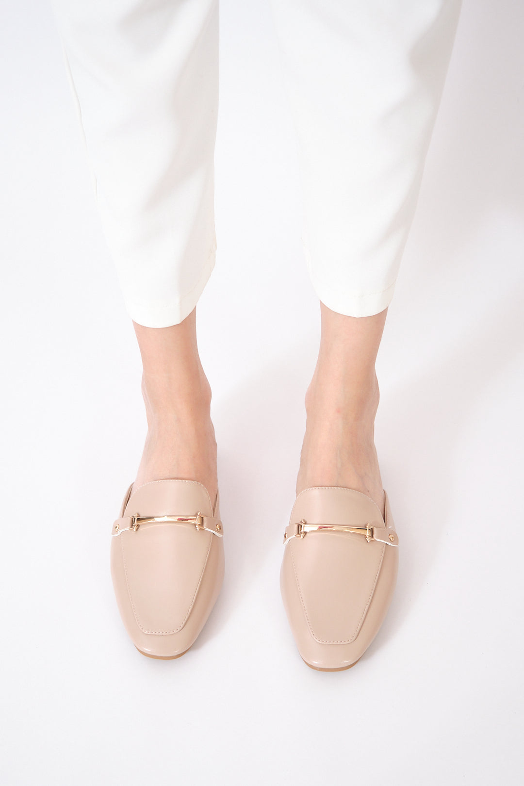 Chixxie XM39 Gold Buckle Mules