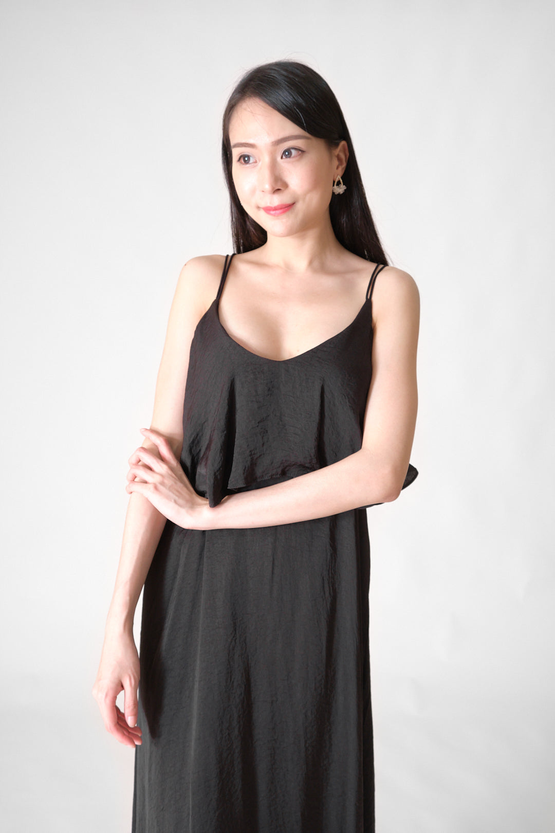 Chixxie Roselyn Flowy Maxi Dress (Black)