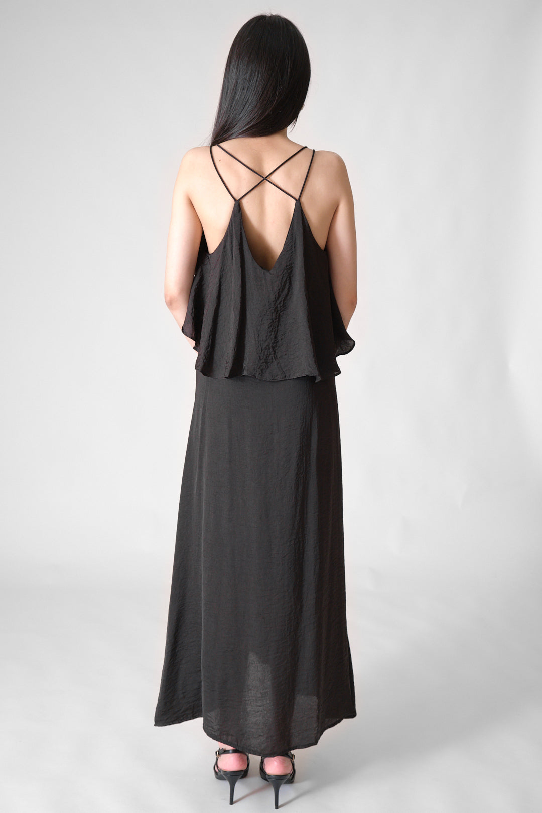 Chixxie Roselyn Flowy Maxi Dress (Black)