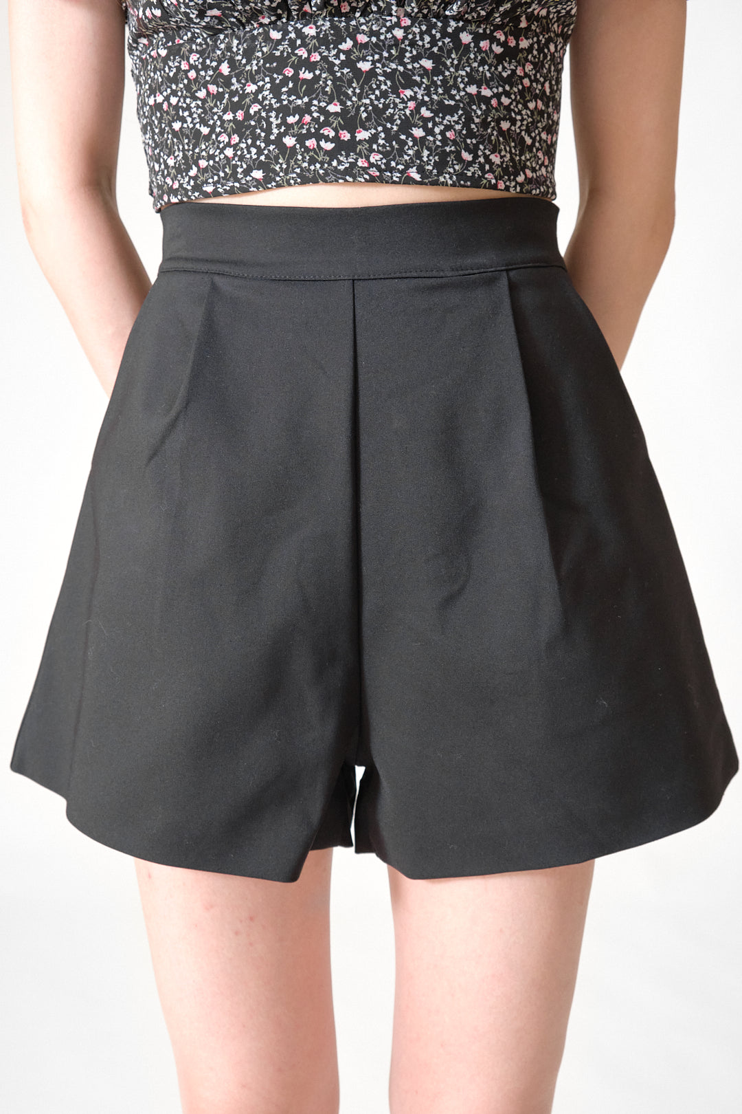 Chixxie Faye Shorts (Black)
