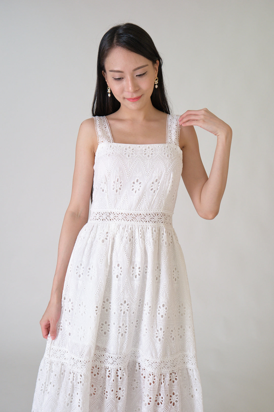 Chixxie Ivory Lace Midi Dress (White)