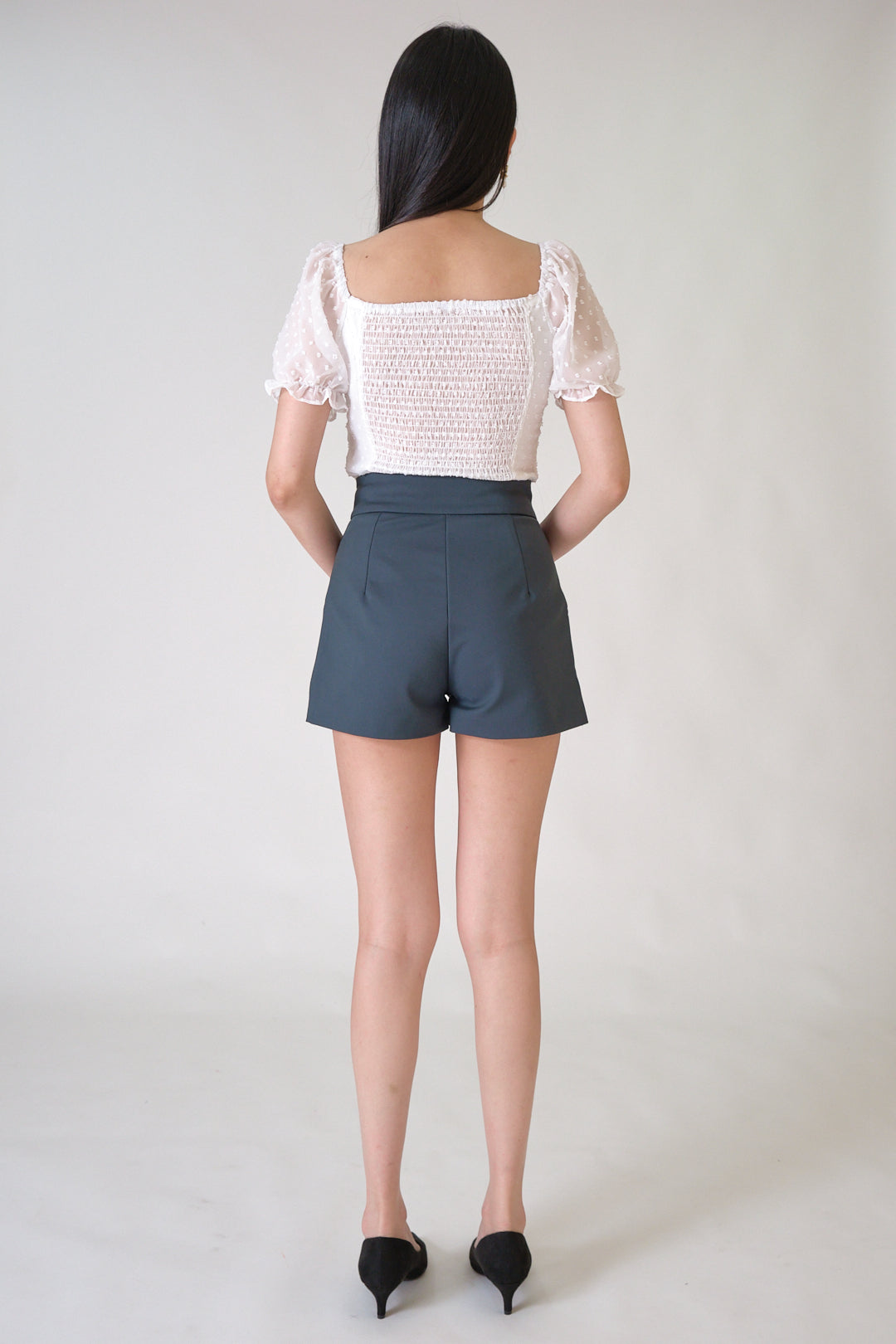 Chixxie Reina Shorts (Black)
