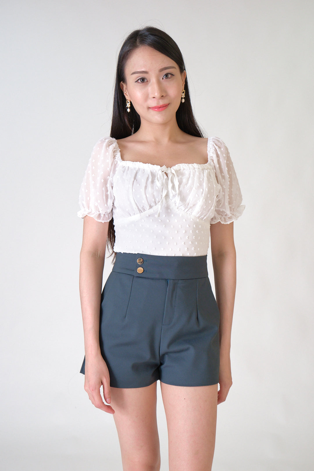 Chixxie Reina Shorts (Black)