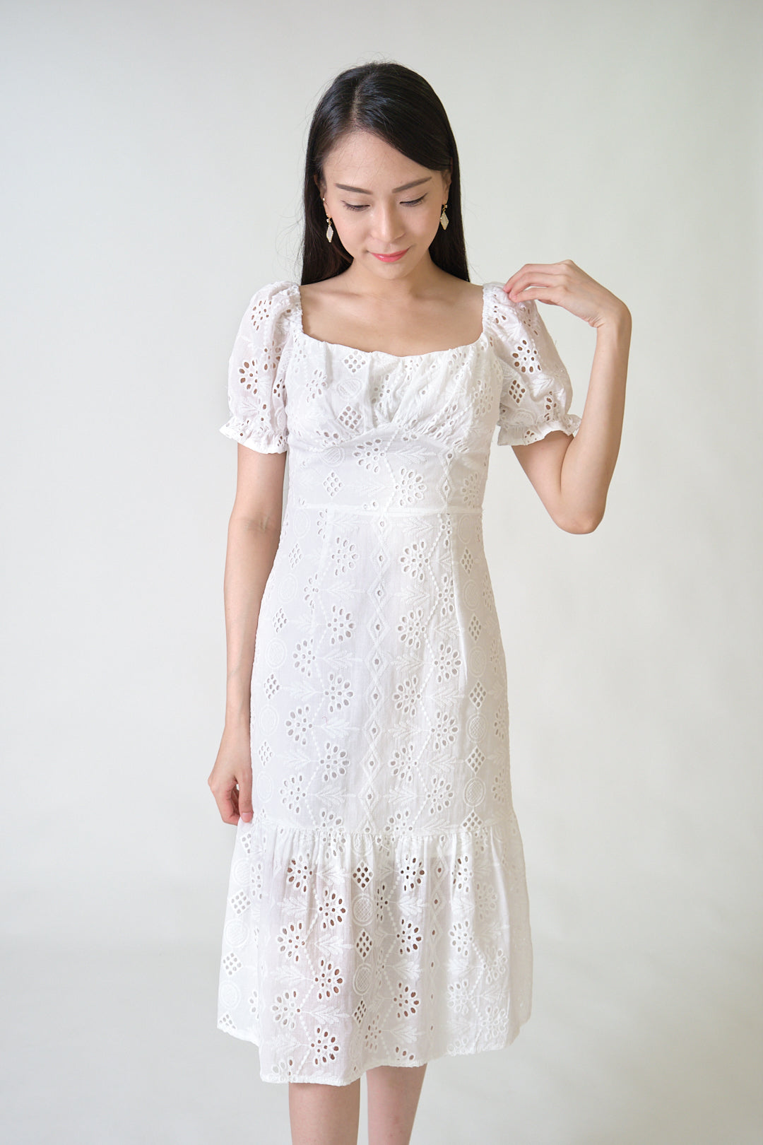 Chixxie Lauren Lace Midi Dress (White)