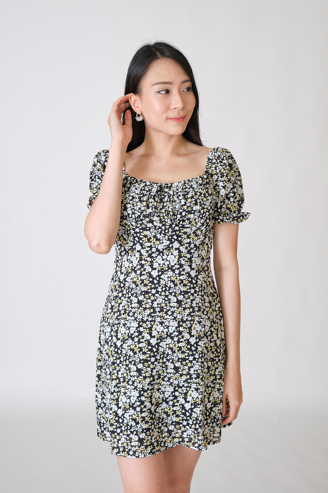 Chixxie Fiona Floral Short Dress (Black)