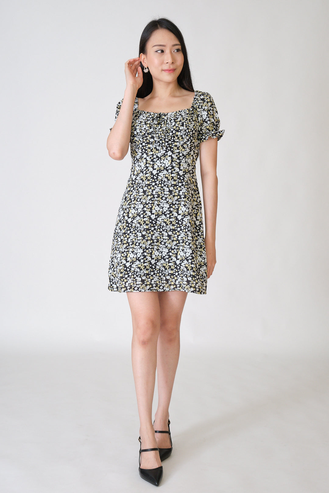 Chixxie Fiona Floral Short Dress (Black)