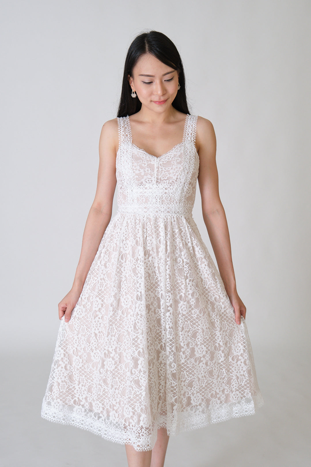 Chixxie Grace Lace Dress (White)