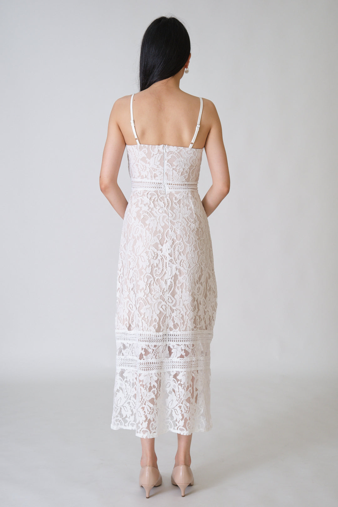 Chixxie Aria Lace Dress (White)