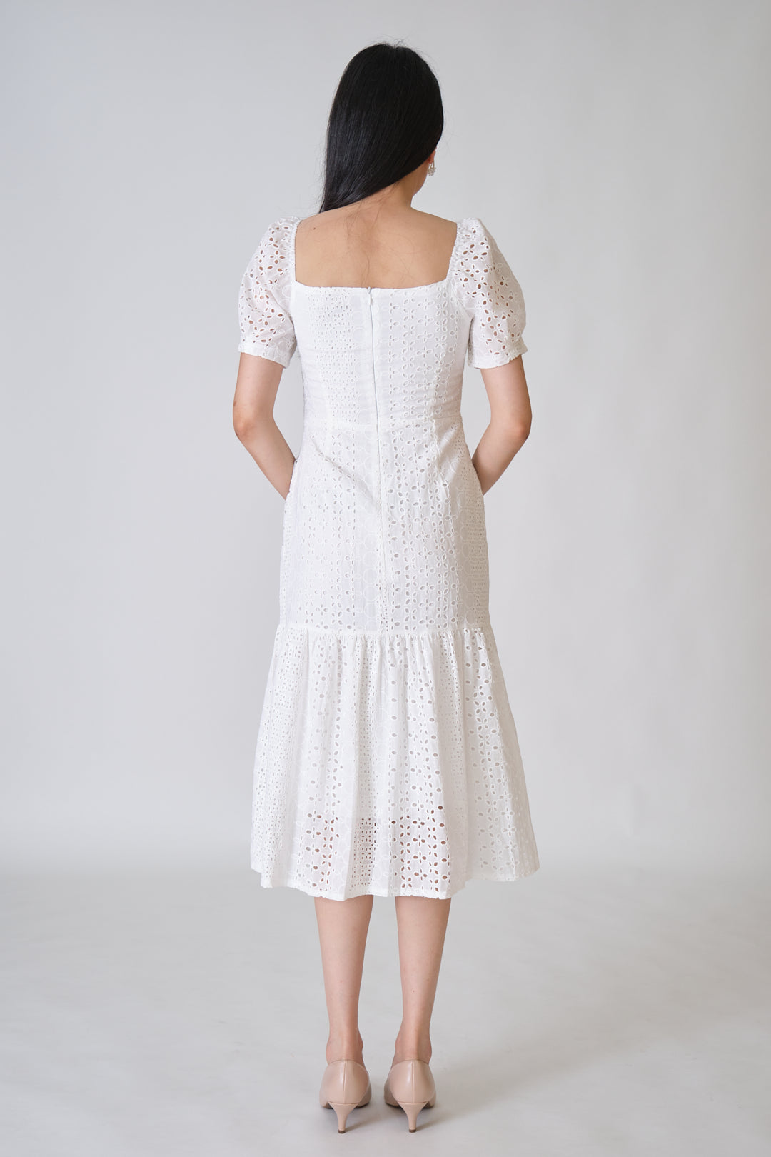Chixxie Tiffany Lace Midi Dress (White)