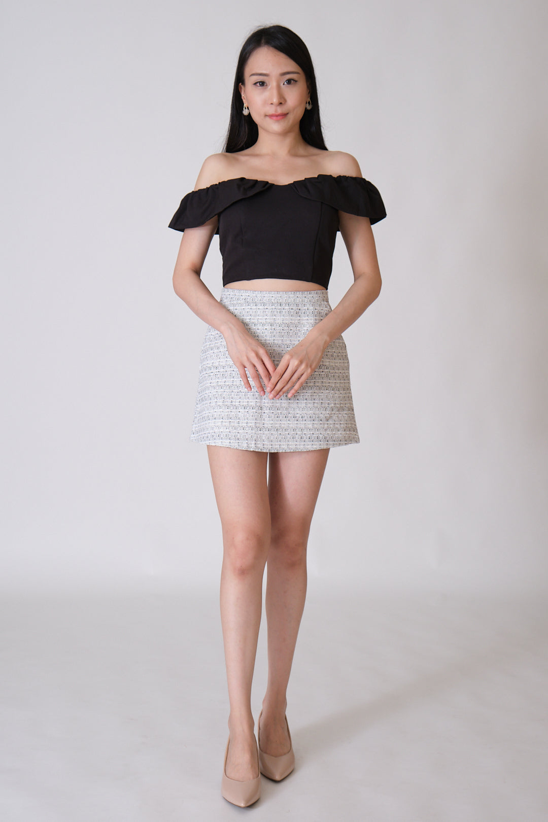 Chixxie Mindi Off-shoulder Crop Top (Black)