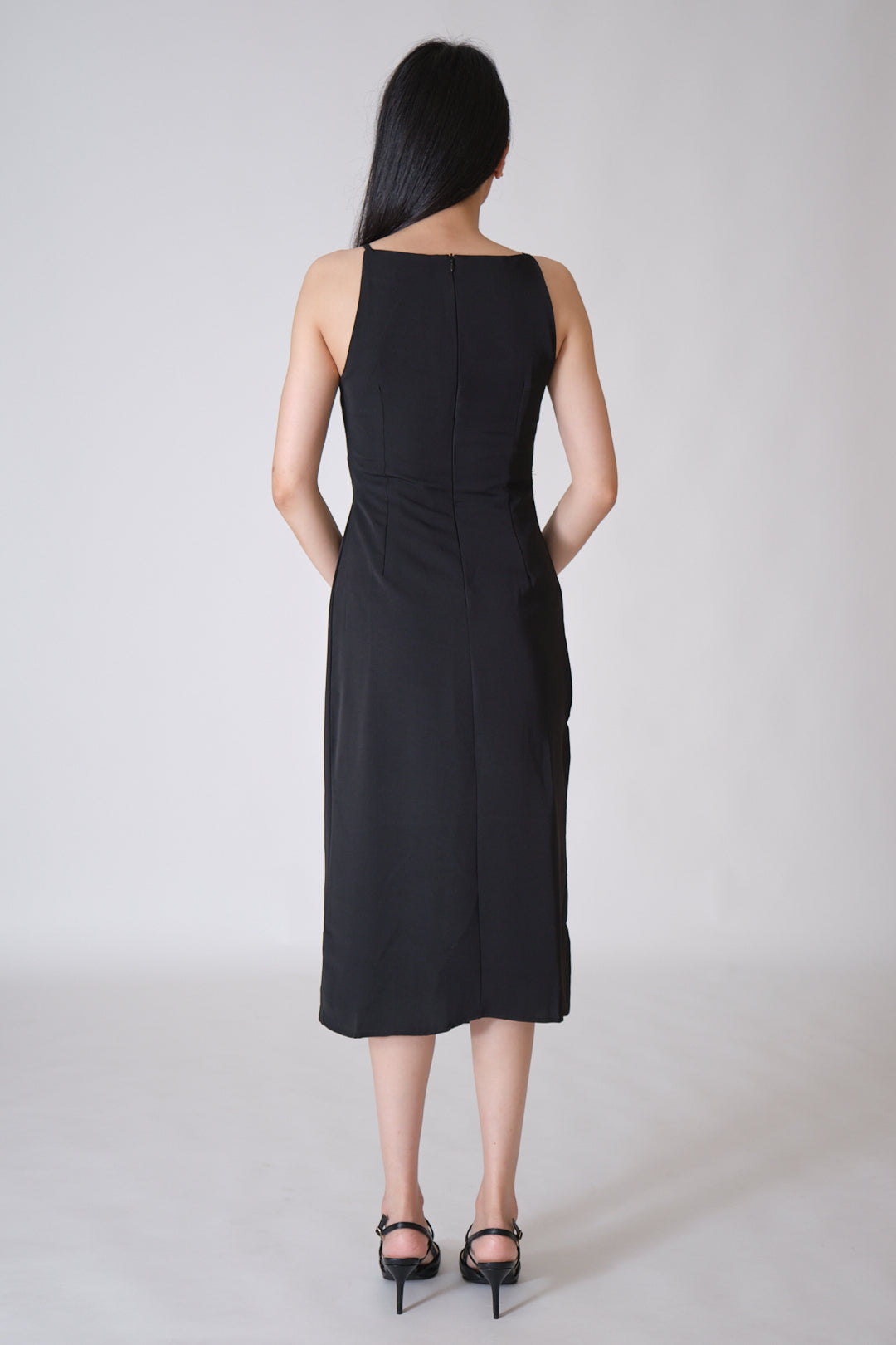 Chixxie Elle Halter Dress (Black)