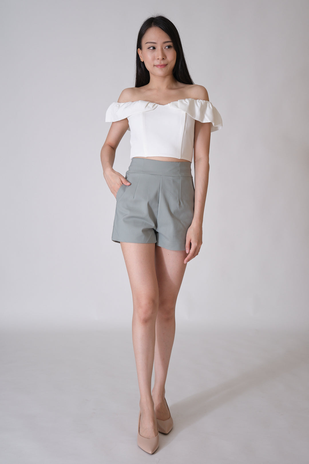 Chixxie Mindi Off-shoulder Crop Top (White)