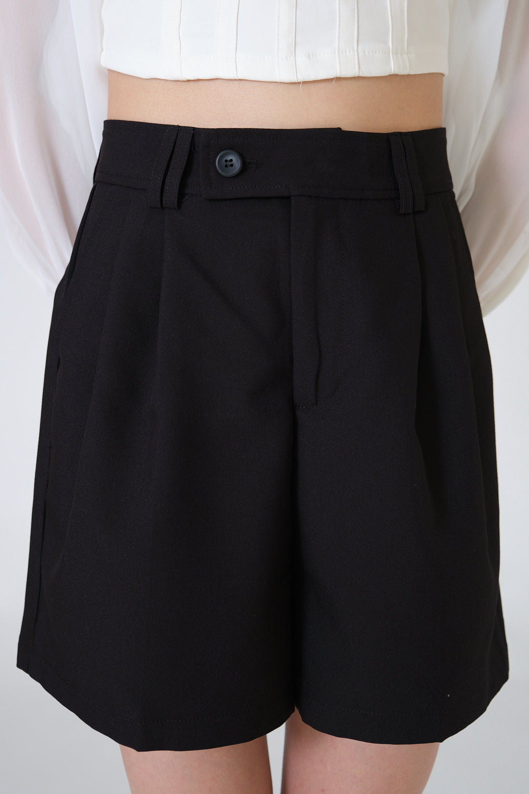 Chixxie Claudia Shorts (Black)