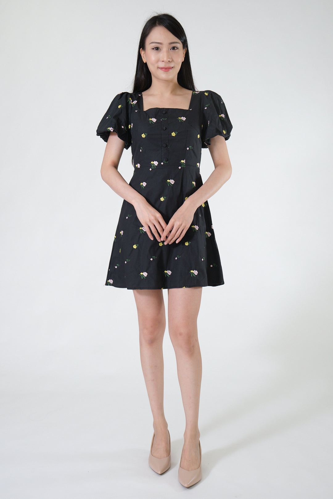 Chixxie Nana Floral Short Dress (Black)